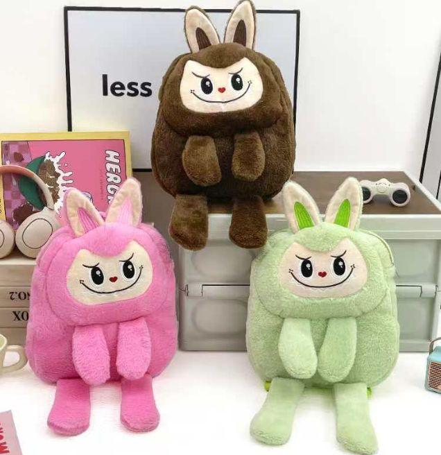 Mochila de peluche labubu 
